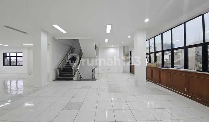 gedung di sayap asia afrika lokasi prime