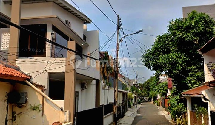 Rumah di Jual Lelang 2 LT Luas Tanah 206M2 Rawamangun