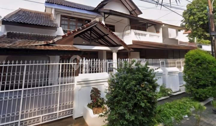 Rumah Bagus Siap Huni2 Lantai LT 240 Jln Batusulaiman Pulomas Jakarta Timur