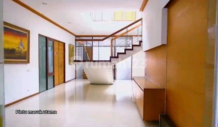 Rumah Menteng Bisa Buat Kantor