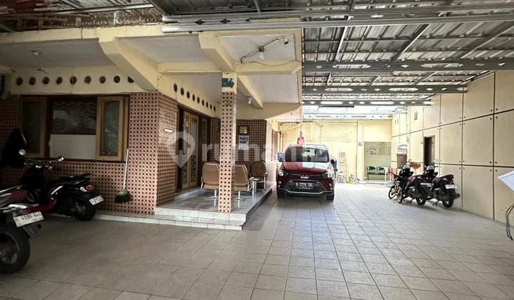 Rumah 2 Lantai Mewah Hook bisa Buat Usaha Cafe Kantor Rawamangun