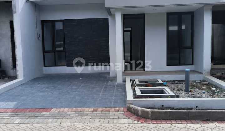 Good Deal Baru One Gate Bata Merah Minimalis Modern di Mainroad Kopo Ketapang