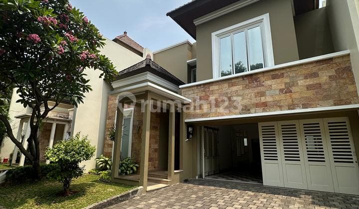 Nice 2-Story House Unfurnished Freehold in Kemang, South Jakarta