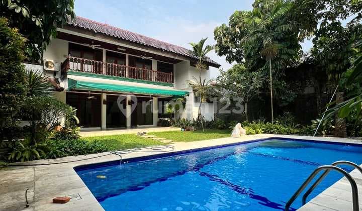 Kemang Nice House Semi Furnished Shm In Kemang, South Jakarta