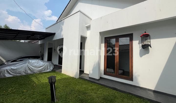 Renovated House with SHM in Kebayoran Baru, South Jakarta