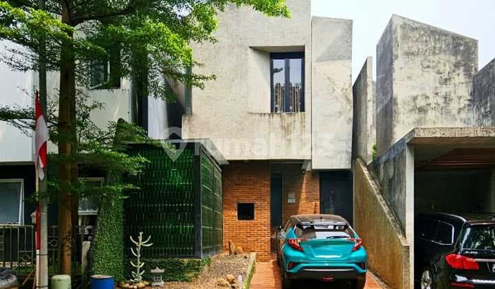 Rumah 2 Lantai Bagus Furnished di Ozone Veteran, Jakarta Selatan