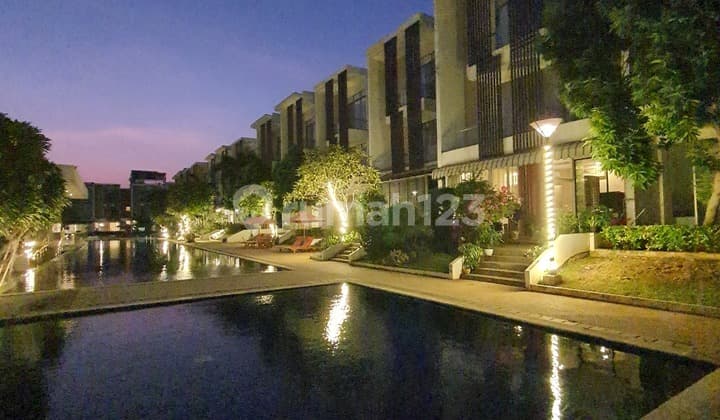 Rumah 4 Lantai Bagus Furnished di Ancol, Jakarta Utara