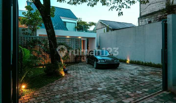 Hidden Gem Rumah 2 Lantai Bagus Furnished SHM di Bsd, Tangerang