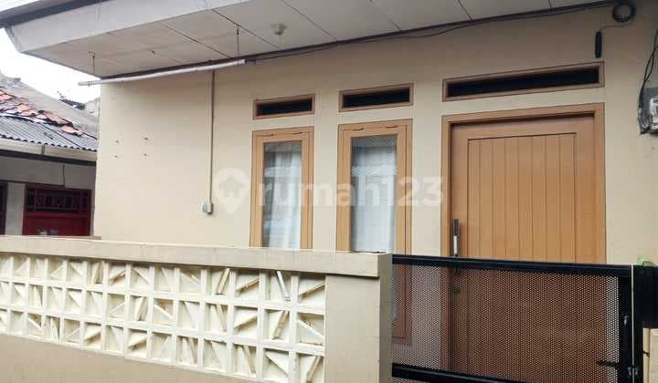 Rumah, 1 Lantai, SHM, di Kampung Rambutan,