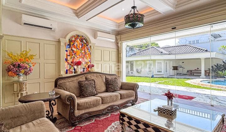 Rumah Mewah Terawat dan Siap Huni, Tanah dan Bangunan Luas di Cilandak