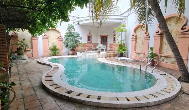 Rumah 2 Lantai Bagus HGB di Pondok Indah, Jakarta Selatan