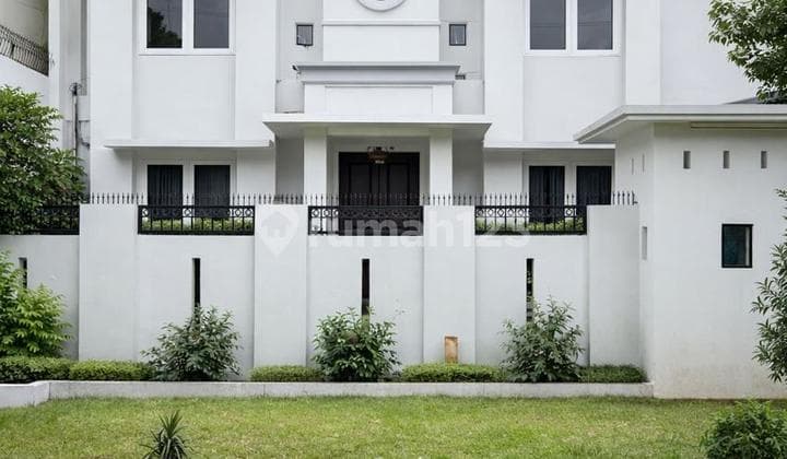 Rumah Cantik Bagus SHM di Senopati