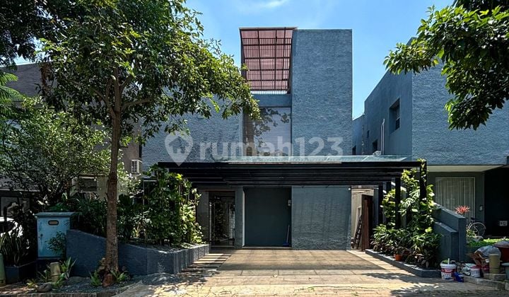 Beautiful 2-Story Semi-Furnished House with SHM in Veteran, South Jakarta