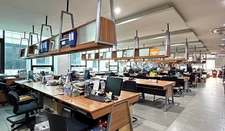 Komersil, Cipete, Gedung Prambors Fatmawati Raya
