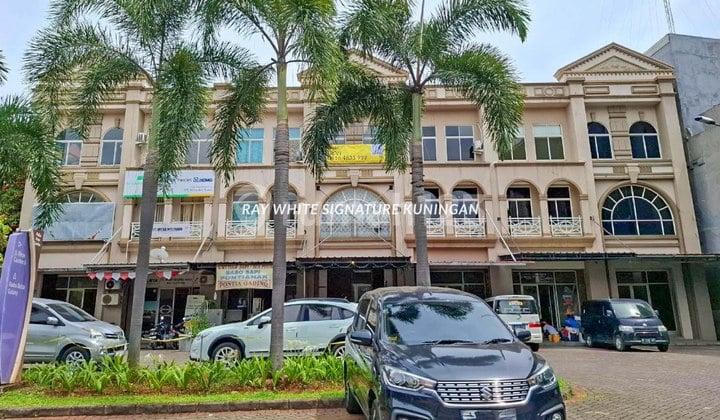 3-Storey Shop House in Grand Galaxy Bekasi, Busy Culinary Center Area