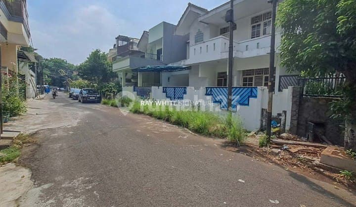 Quick Sale House in Cipinang Indah 2, Kakatua Street, Quiet Location