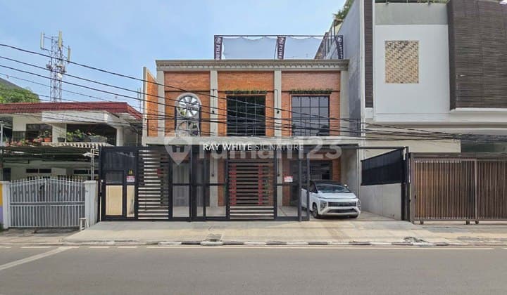 Rumah Bagus 2 Lantai Sia Huni di Jl. Setia Budi 3