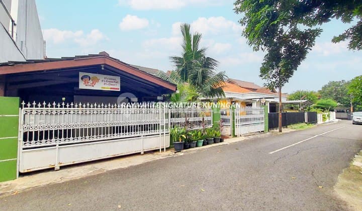 Rumah Lama Terawat 1,5 Lantai di Komplek Elang Malindo