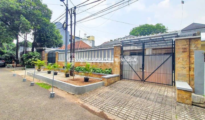 Rumah Mewah Disewakan di Wijaya Area Tenang Usd 3500