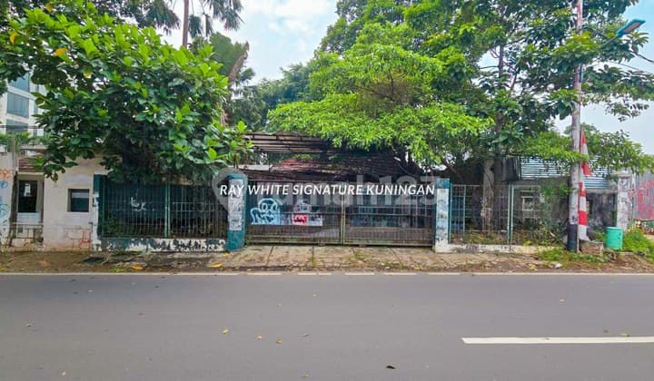 Tanah Bekas Rumah Tua di Jl Bangka Raya Lokasi Bagus Untuk Usaha