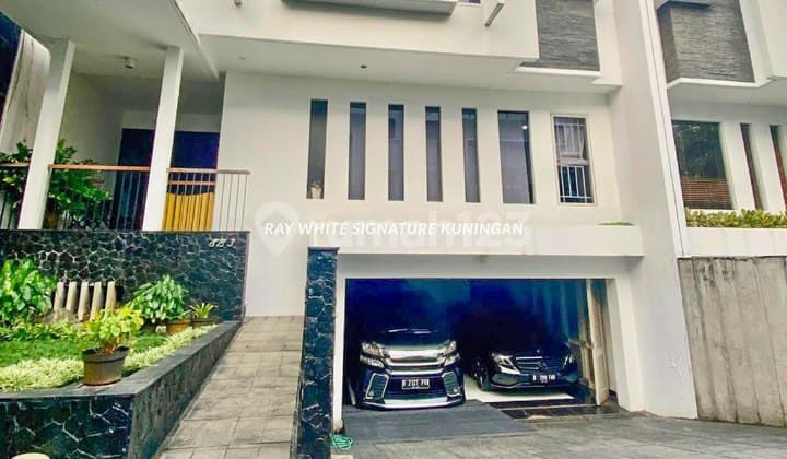 Luxury Town House Brawijaya Location Near Antasari