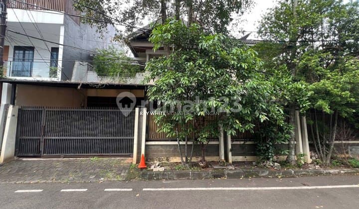 Rumah Lokasi Prime 2 Lantai di Jl Ubud Kuningan Timur