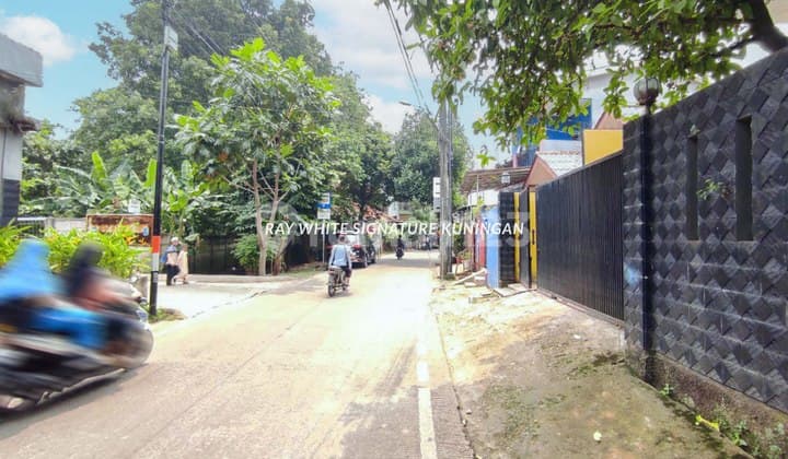 Rumah Layak Huni di Jl Penggilingan Baru Jalan Lewat Jak Lingko