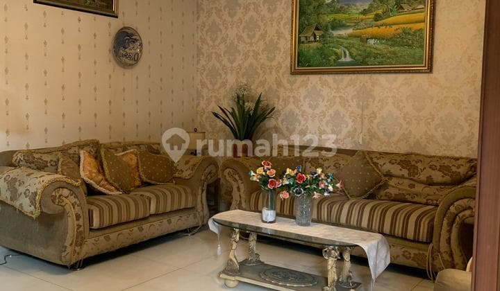 Rumah Cantik Di Palem Semi, Kota Tangerang