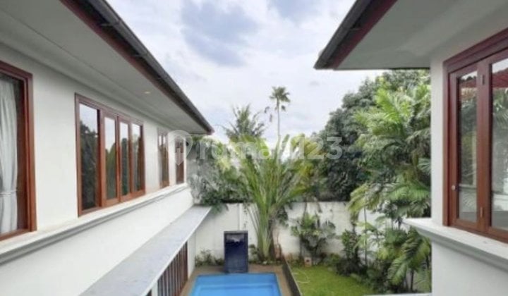 Disewakan Compound House di Area Kemang/Pejaten Jakarta Selatan Std680