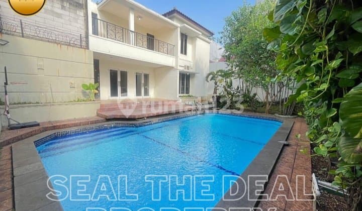 Disewakan Rumah di Area Kemang Jakarta Selatan Std020