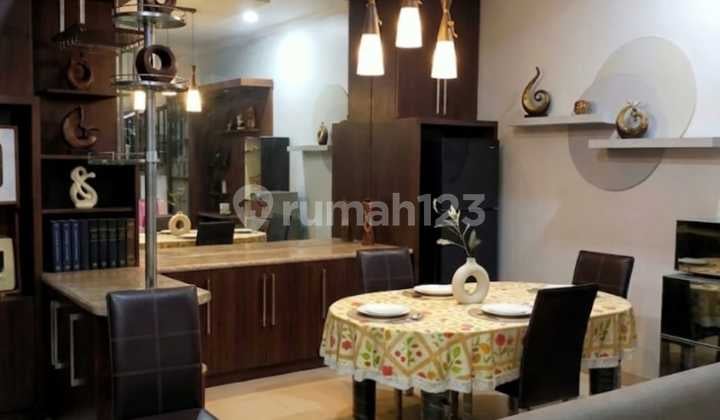 Rumah Bagus Full Furnished Siap Huni di Tomang Jakarta Barat