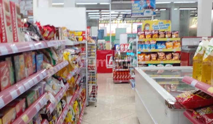 Ruang Usaha Alfamidi Di manado Wenang sulawesi utara