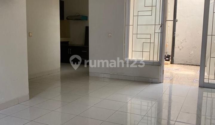Rumah 2 Lantai Bagus di Premier Park 2 Cikokol Tangerang