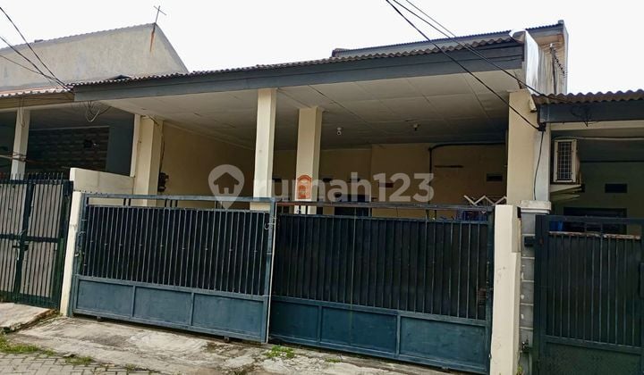 Rumah Hunian Nyaman di Villa Tomang