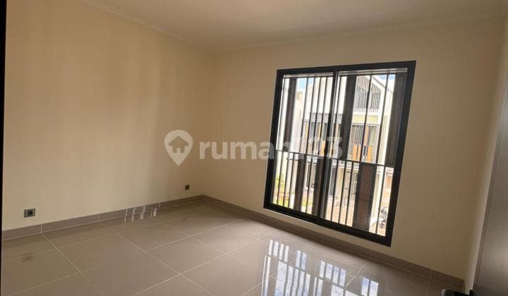 Rumah Rapi Siap Huni Cluster Strozi Tangerang