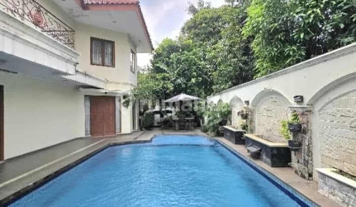 Rumah Hoek Murah.2 Lantai Di Pondok Indah Jakarta ********
