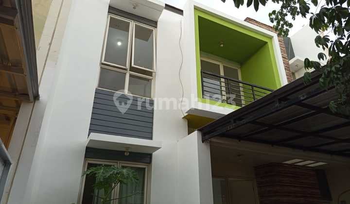 Turun Harga Jual Cepat Rumah 2 Lantai Cluster Ifolia Lokasi Strategis di Pusat Kota Harapan Indah Bekasi 032