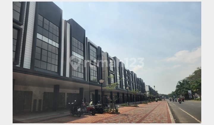 Sewa Ruko Maison De Wisteria di Metland Menteng Jakarta Timur. Siap Pakai, Area Komersial Ramai (007)