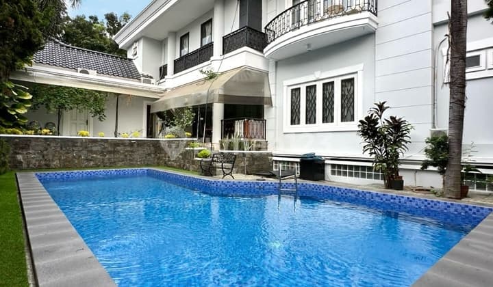 Rumah Lokasi Strategis Kebayoran Baru, Dijual Rumah Prime Area Strategis Siap Huni Mewah dan Cantik di Area Kebayoran Baru, Jakarta Selatan