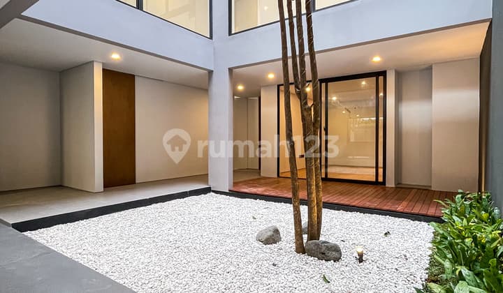 Last Unit! Tropical Estetik House Kemang Dalam, Jakarta Selatan