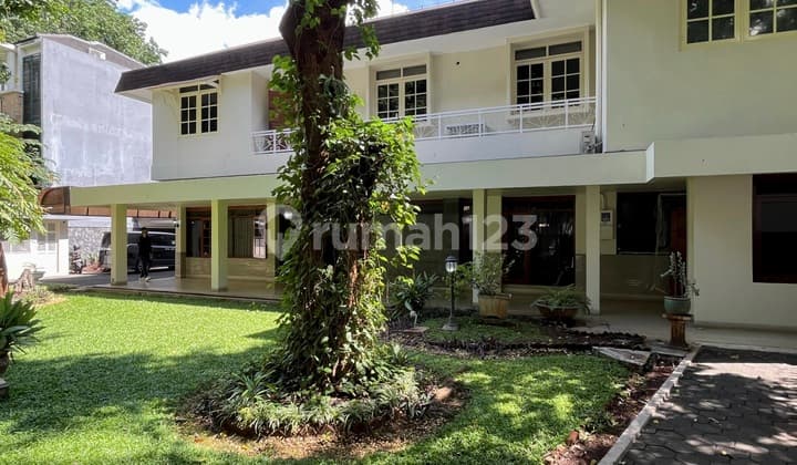 Rumah Prime Area Kebayoran Baru Jalan Daksa, Dijual Rumah Prime Area Kebayoran Baru dengan Luas Tanah Besar di Jalan Daksa Kebayoran Baru, Jakarta Selatan