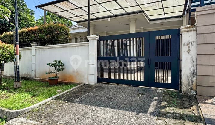 Pondok Indah Attractive 1-Story Property! For Sale Nice House Property in Elite Housing Ready to Occupy Semi Furnished Strategic Location in Pondok Indah, South Jakarta