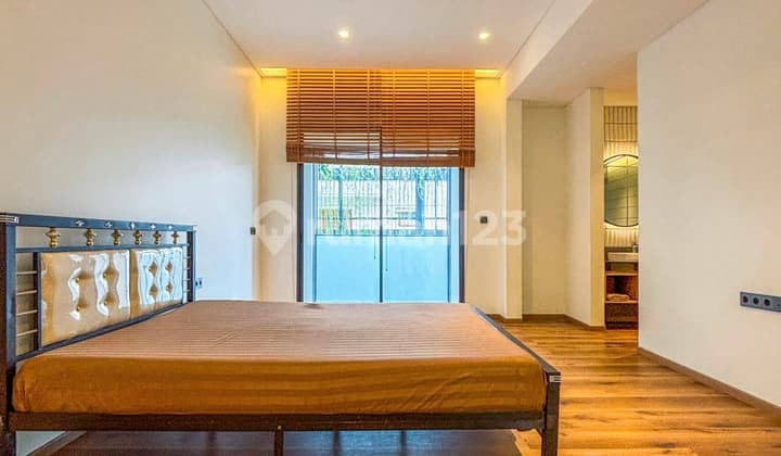 Rumah Baru, Dijual Rumah Baru di Area Kebayoran Baru Prime Area, Konsep Tropical Modern, Jalan Brawijaya, Jakarta Selatan