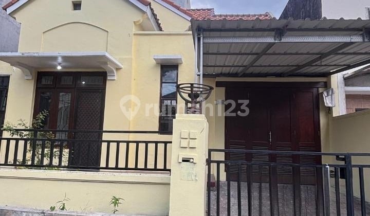 Rumah Murah 1,5 Lantai Minimalis Kosongan Siap Huni Dekat Pasar Modern Di Alam Hijau Citraland Utama Surabaya Barat