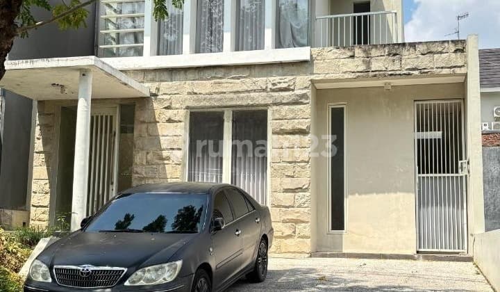 Rumah Murah 2 Lantai Semi Furnished Dekat Gwalk Di Eastwood Citraland Utama Surabaya Barat