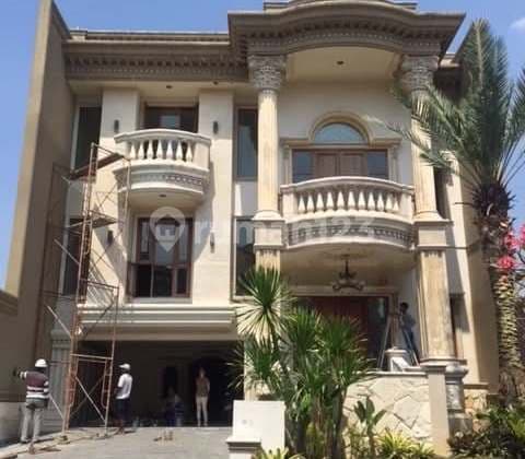 Rumah Murah 2,5 Lantai Minimalis Classic Siap Huni Dekat Gwalk Di Selat Golf Citraland Utama Surabaya Barat