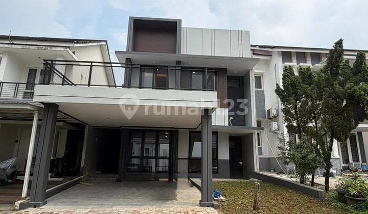 Beautiful House in BSD, 2-Story Neat Building, Ready to Occupy, Great Location
