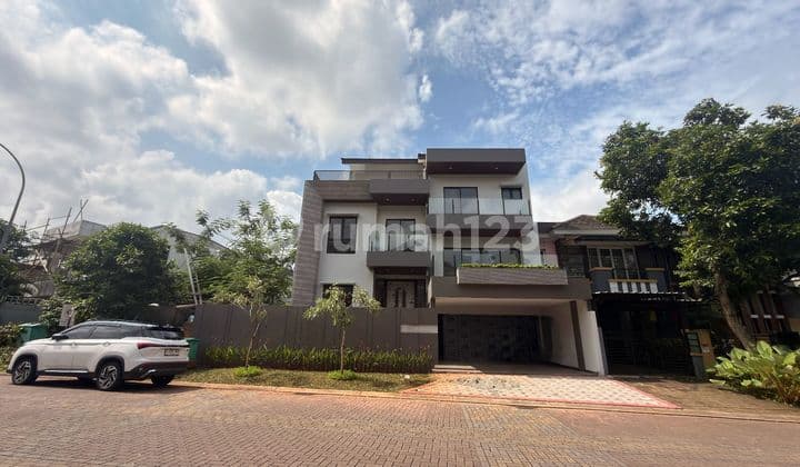 Rumah Design Mewah di Bsd City Bangunan 3 Lantai Siap Huni
