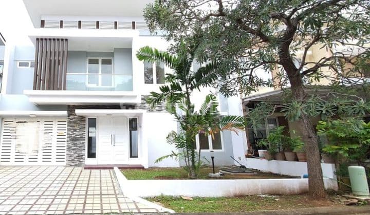 For Sale 2-Story House in a Location With Complete Facilities