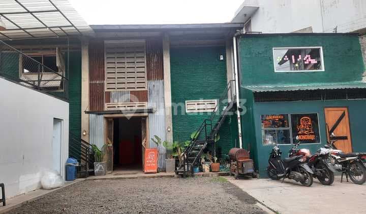 Dijual Rumah Hitung Tanah. Lokasi Pinggir Jalan Cukang Kawung. Cocok Untuk Usaha Kost . Kuliner Dekat Kampus Itenas. Cikutra Bandung
